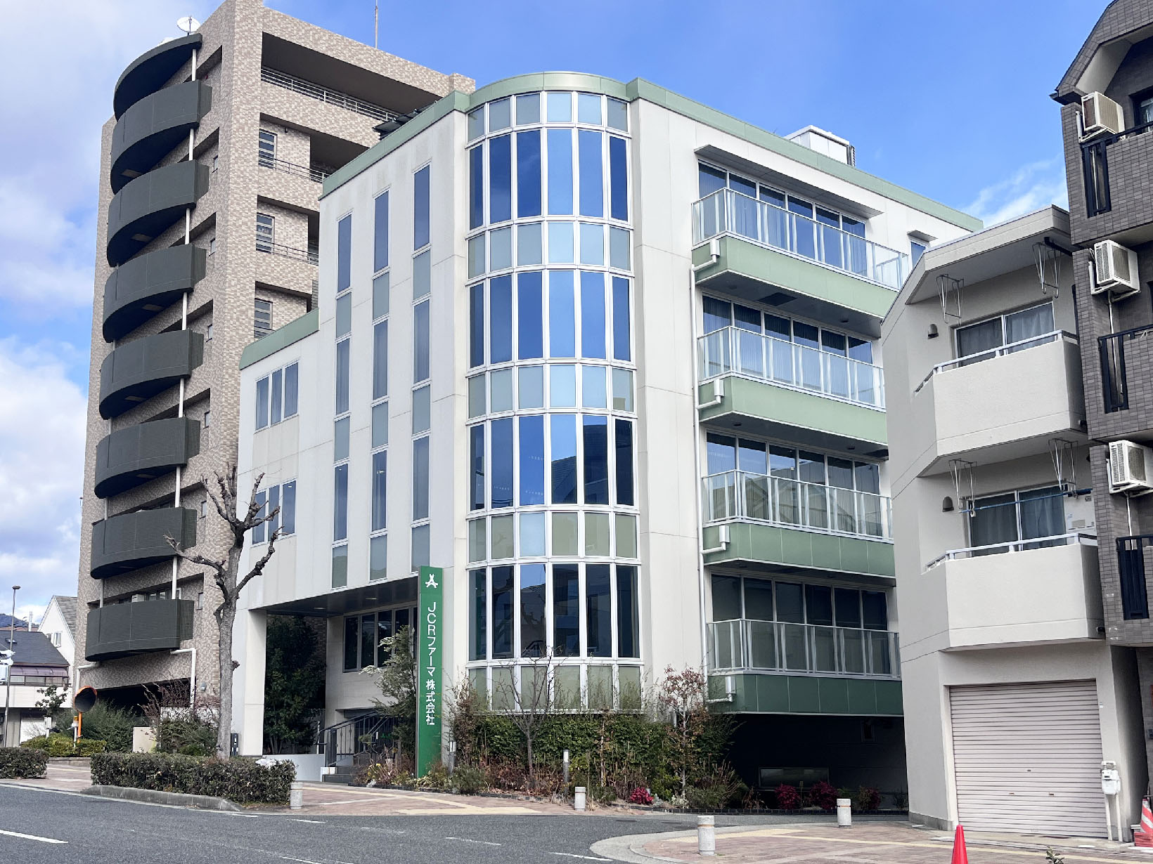 JCRファーマ株式会社 O-House